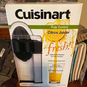 Cuisinart citrus juicer 500, brand new